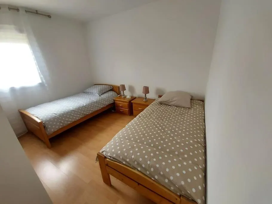 Maison Lumineuse, Quartier Calme, Proche Mer, 8 Personnes Santec 0*,  France