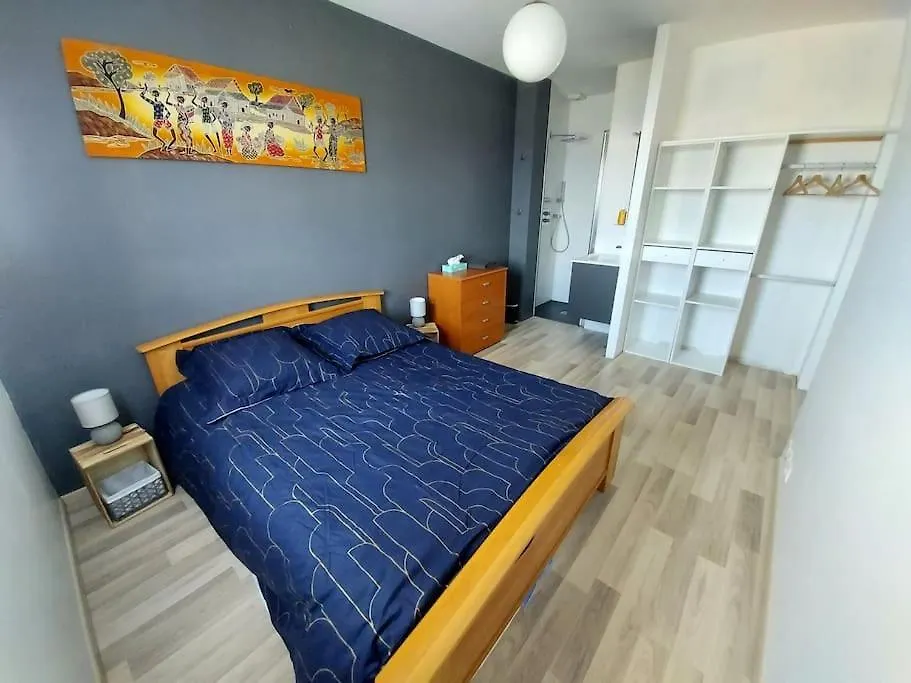 Holiday home Maison Lumineuse, Quartier Calme, Proche Mer, 8 Personnes Santec