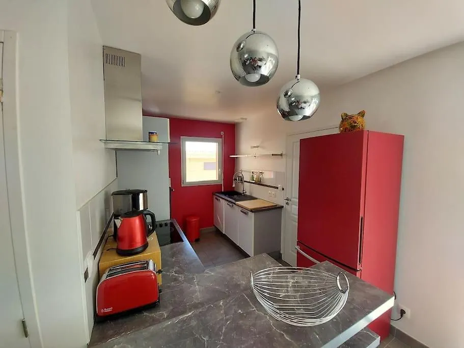 Maison Lumineuse, Quartier Calme, Proche Mer, 8 Personnes Santec 0*,  France