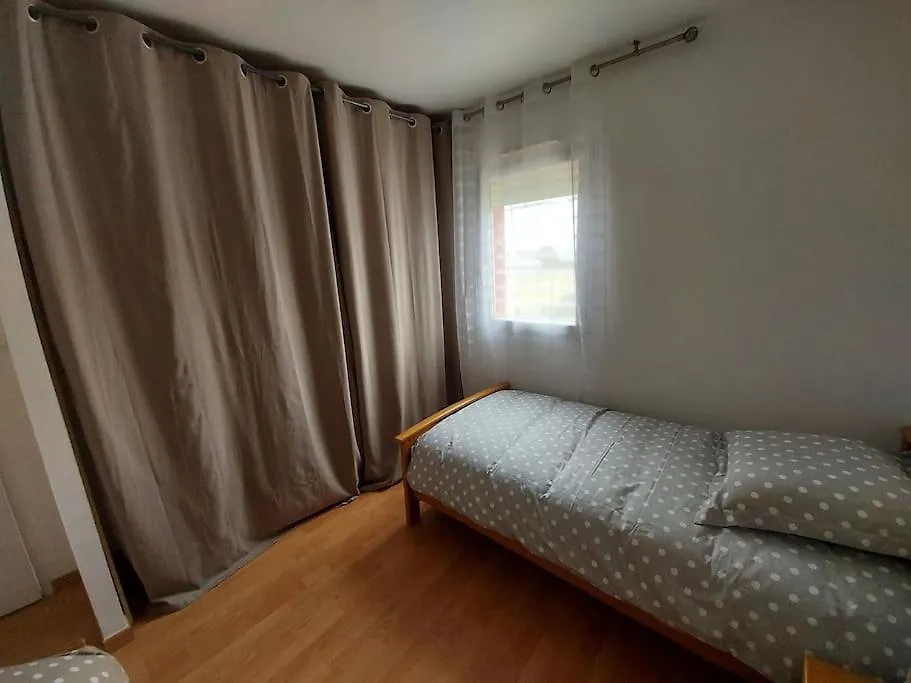 Maison Lumineuse, Quartier Calme, Proche Mer, 8 Personnes Santec France