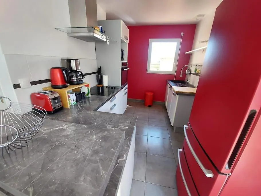 Maison Lumineuse, Quartier Calme, Proche Mer, 8 Personnes Santec Holiday home