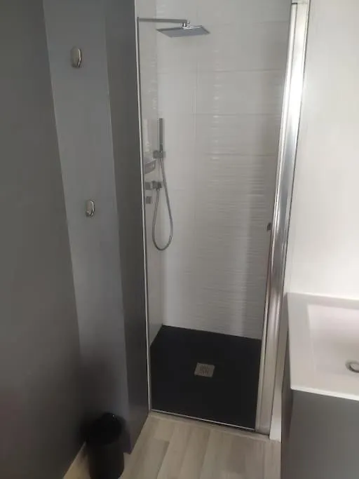 Maison Lumineuse, Quartier Calme, Proche Mer, 8 Personnes Santec Holiday home