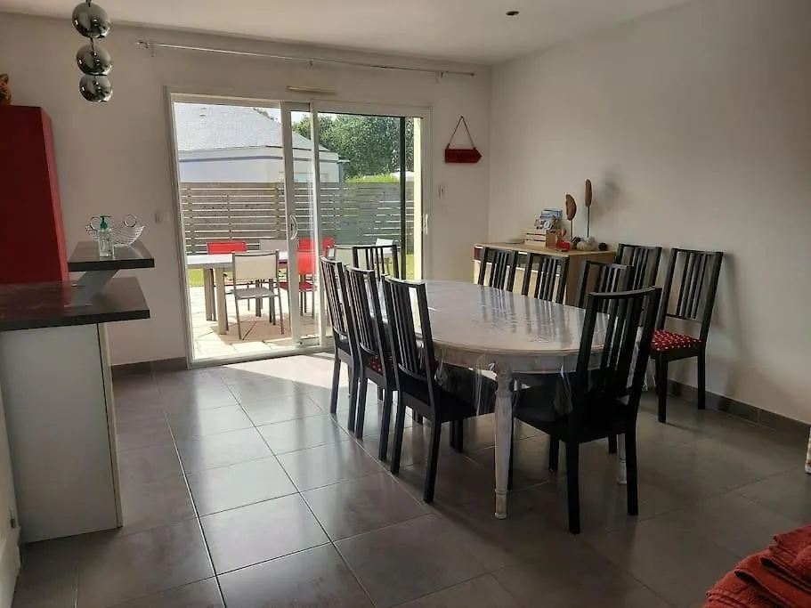 Holiday home Maison Lumineuse, Quartier Calme, Proche Mer, 8 Personnes Santec France